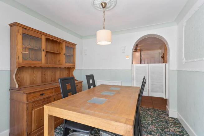 4 bed Semi-Detached for sale Image 10
