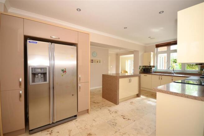 Kitchen/Breakfast Area