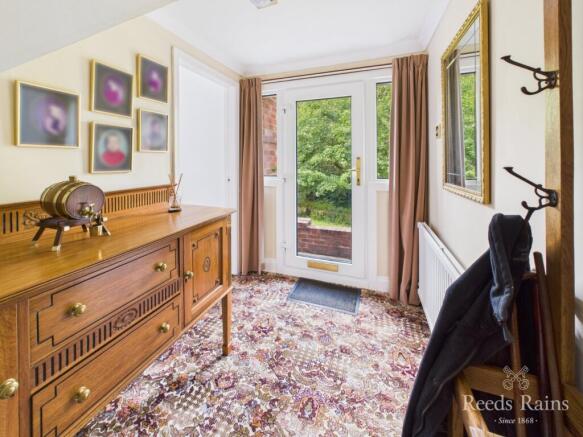 4 bed Detached for sale Image 7