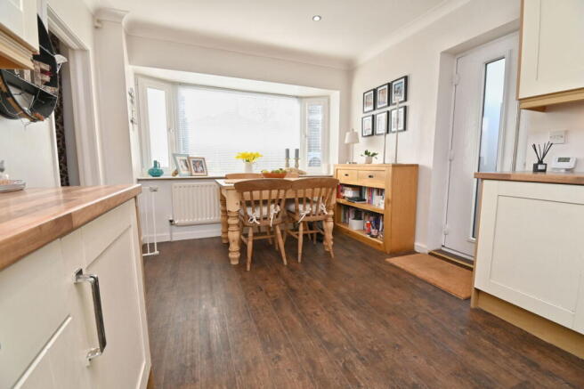 2 bed Semi-Detached Bungalow for sale Image 8