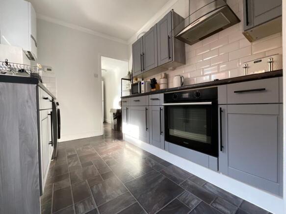2 bed Terraced for sale Image 5