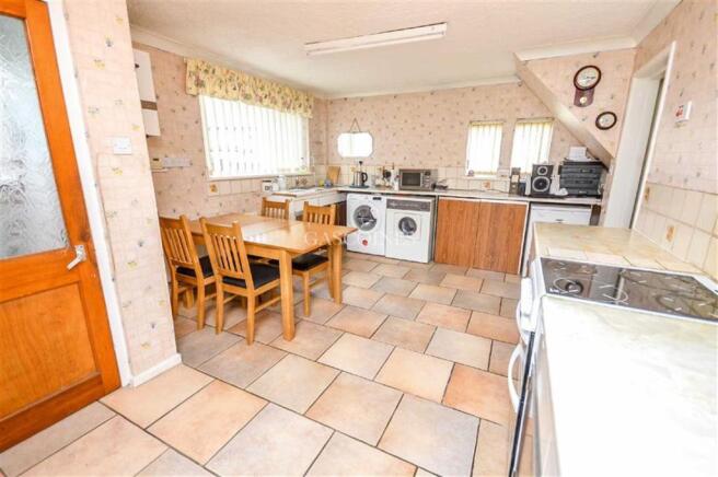 KITCHEN DINER