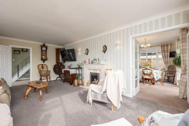 4 bed Detached Bungalow for sale Image 5