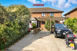 32, Turner Road, Dartford DA2 8BA