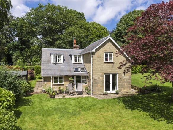 Broomlands Lodge