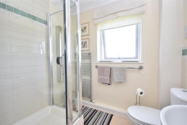 family shower room.jpg