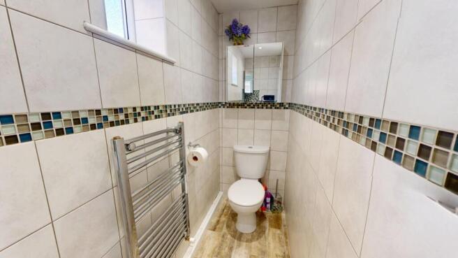4 bed Detached for sale Image 8