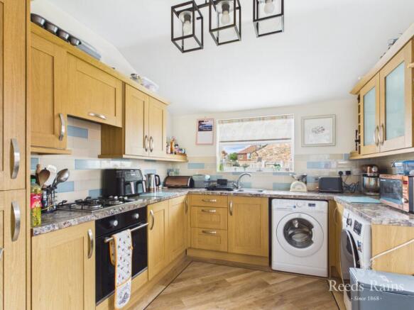 3 bed Semi-Detached for sale Image 4