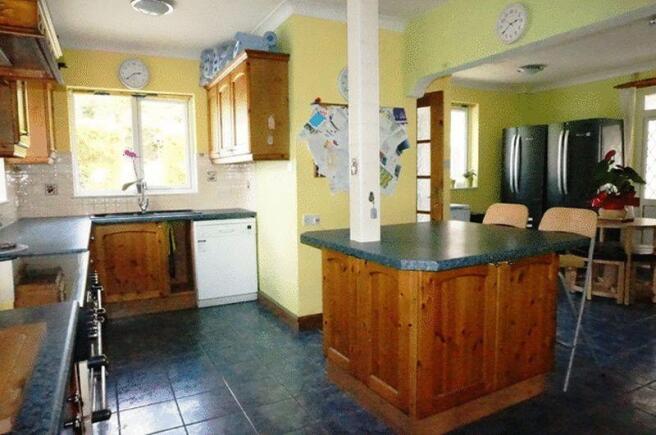 Kitchen/living...