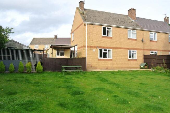 Rear garden &a...