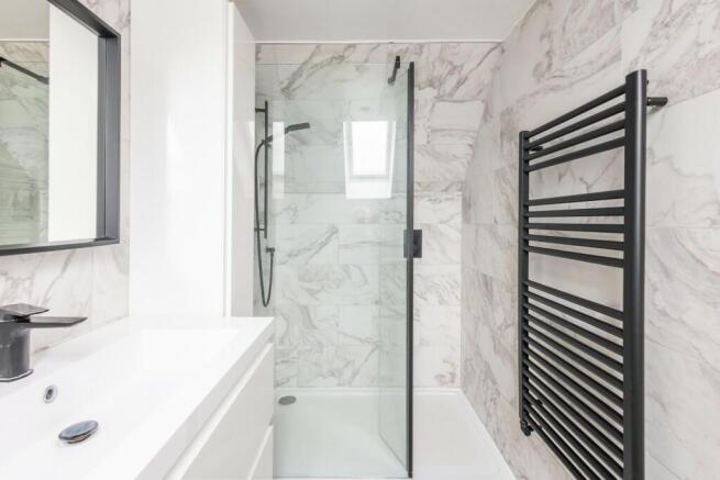 Main En-Suite
