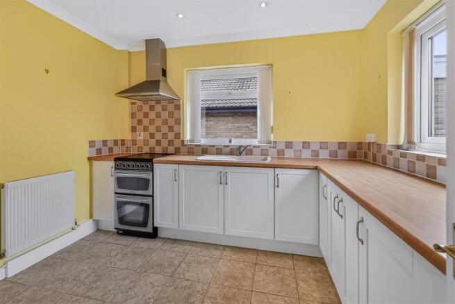 2 bed Detached Bungalow for sale Image 7