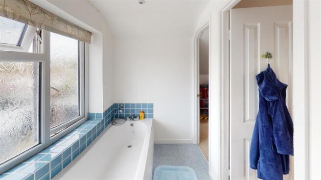 Bathroom (Jack 'n' Jill)