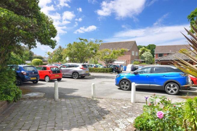 Driveway/Parking