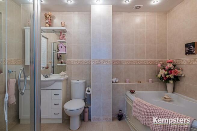 En Suite.jpg