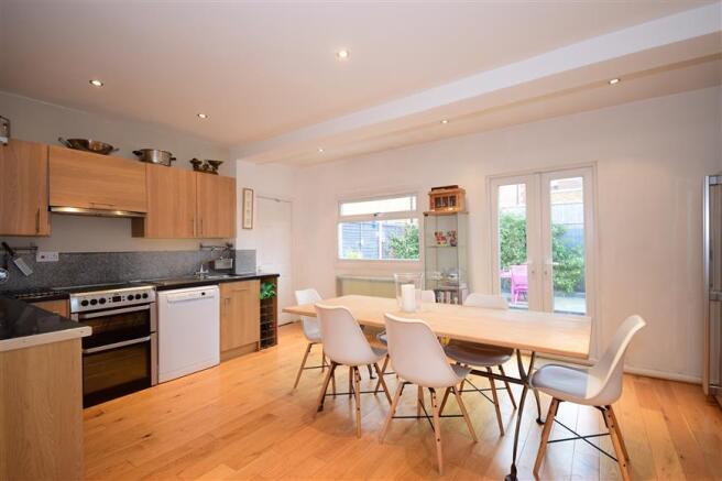Kitchen/Dining Area