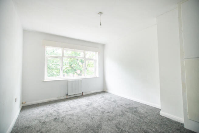 3 bed Semi-Detached to rent Image 9