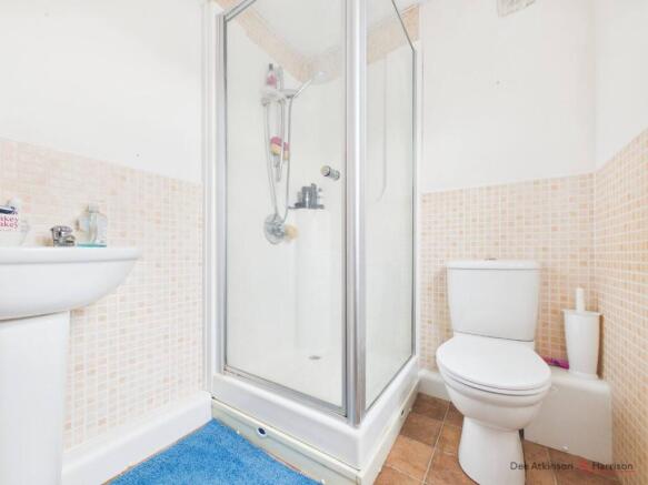 5 bed Detached for sale Image 10
