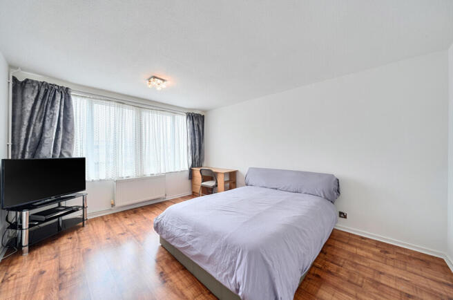 Glamorgan Close, Mitcham, CR4 photo 5