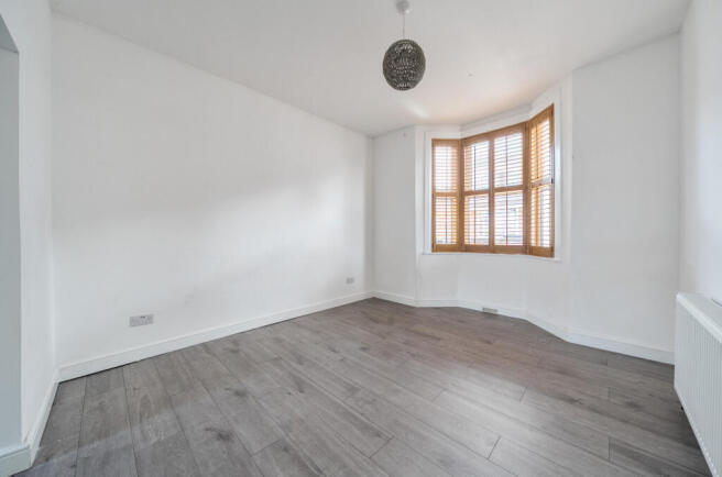 1437858-1-69cabe5...