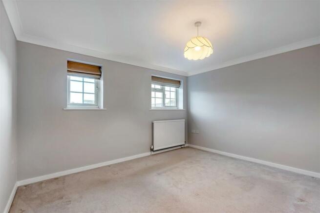 Bedroom 1.jpg