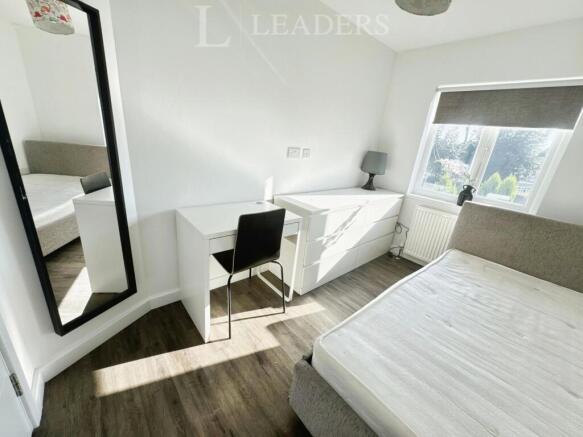 bedroom 3.1