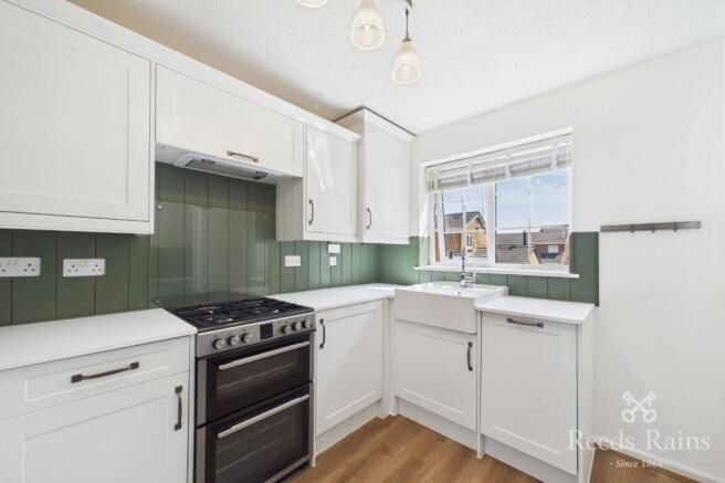 2 bed Semi-Detached for sale Image 5
