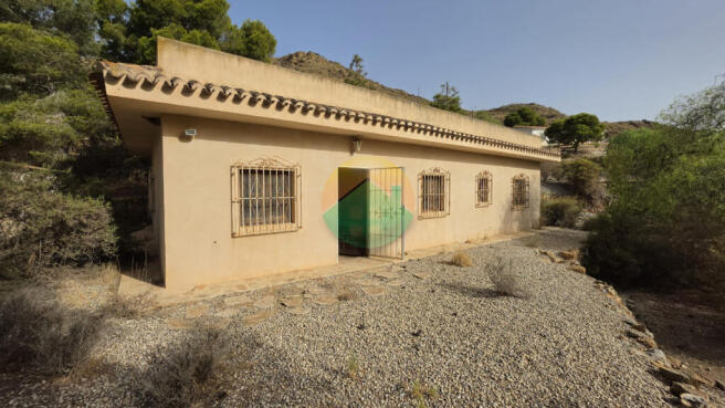 4 Bedroom Country house For Sale-ALAM67-1