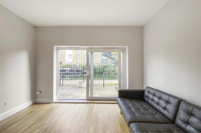 3 Royal Victor Place, Old Ford Road - 3pRJbmg4Lesn