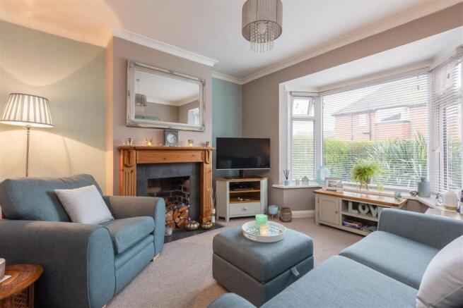 Parliament Avenue 10 Sitting Room.jpg