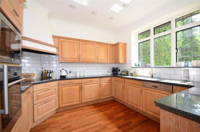 Kitchen Breakfast Area