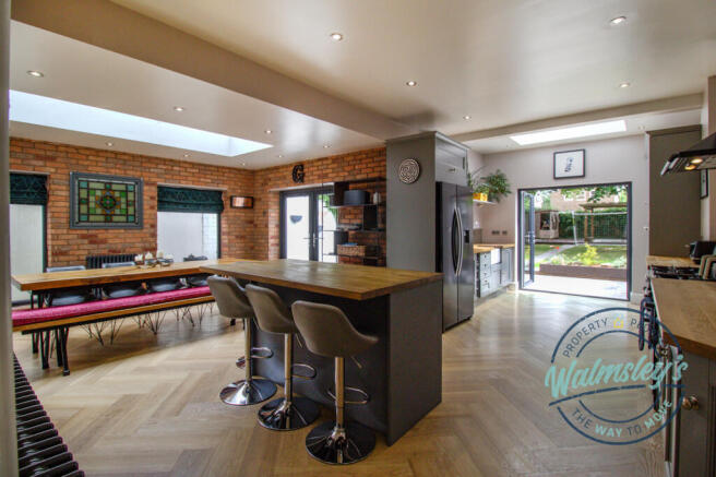 Kitchen dining & family room