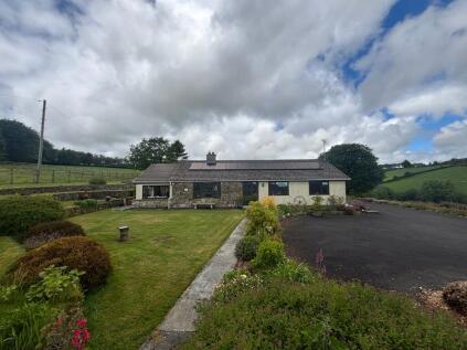 Cwrtnewydd, Llanybydder, SA40