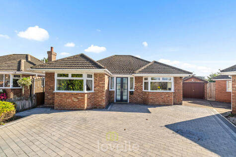 Queen Elizabeth Road, Humberston, DN36