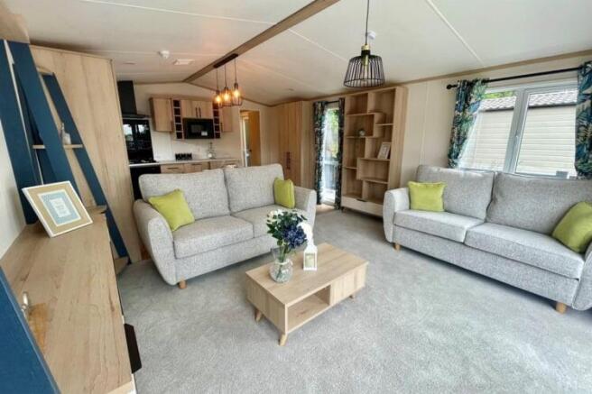 Lounge 8 750x500 F50 50