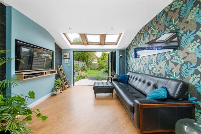 GARDEN ROOM