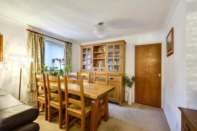 Barleydale Drive, Trowell, Nottingham photo 4