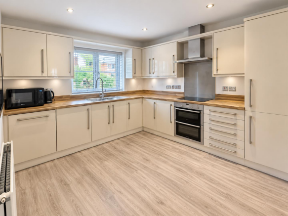 Kitchen 1.png
