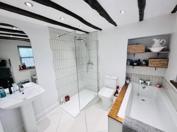 2 bed Terraced to rent Image 11
