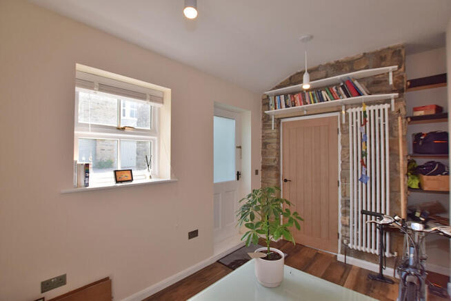 2 bed Link Detached House for sale Image 8