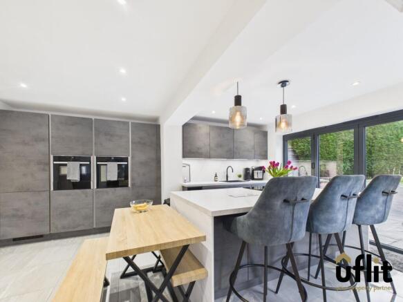 3 bed Semi-Detached for sale Image 4