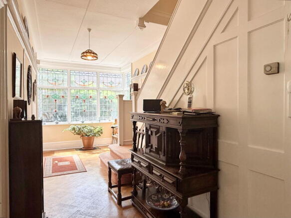 4 bed Semi-Detached for sale Image 4