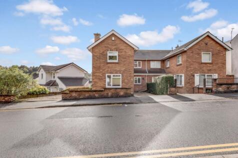 Elmswood Gardens, Nottingham, NG5
