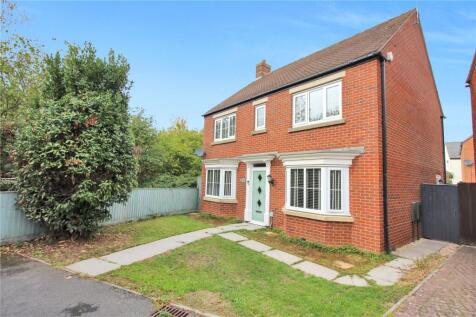 Stardust Crescent, Oakhurst, Swindon, SN25