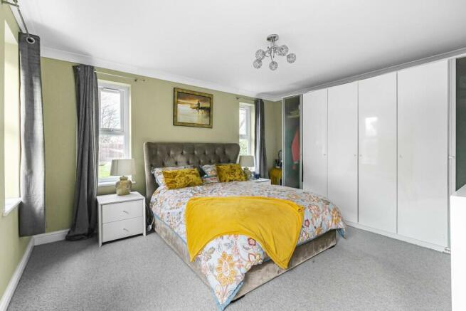 Bedroom 1.jpg