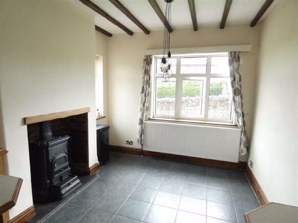 'L' SHAPED DINING KITCHEN