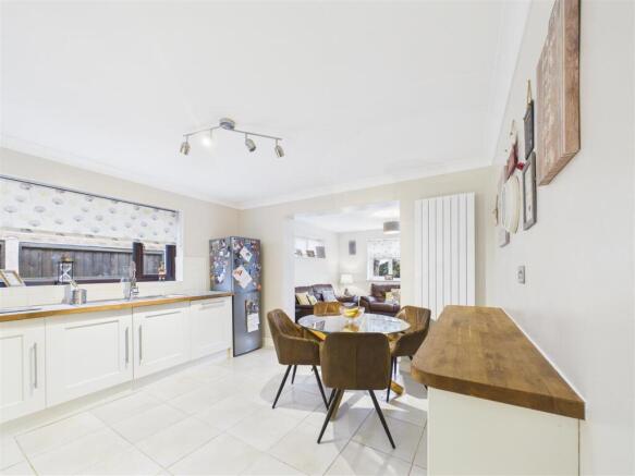 Kitchen/Dining Room