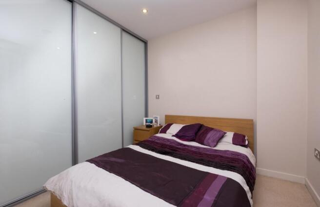 2 bed Apartment to rent Image 6