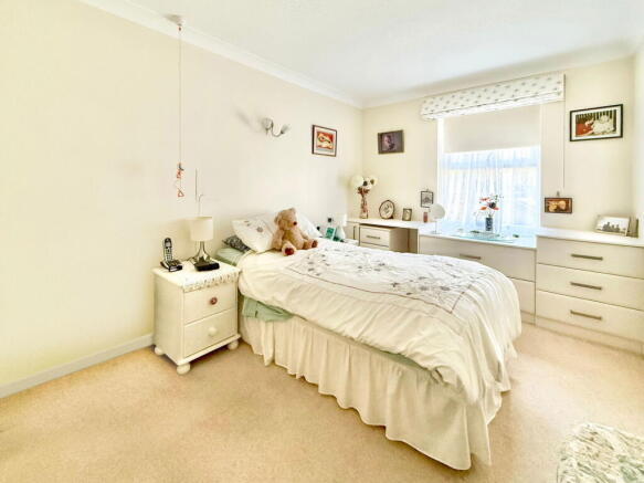 1 bed Flat for sale Image 11