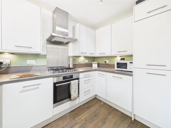 Cruikshank Grove, Locking Parklands, Weston-super-Mare, North Somerset, BS24 photo 4